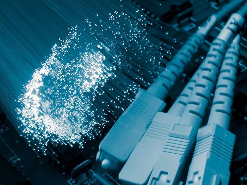 tecnologia_cables_internet_velocidad_banda_datos